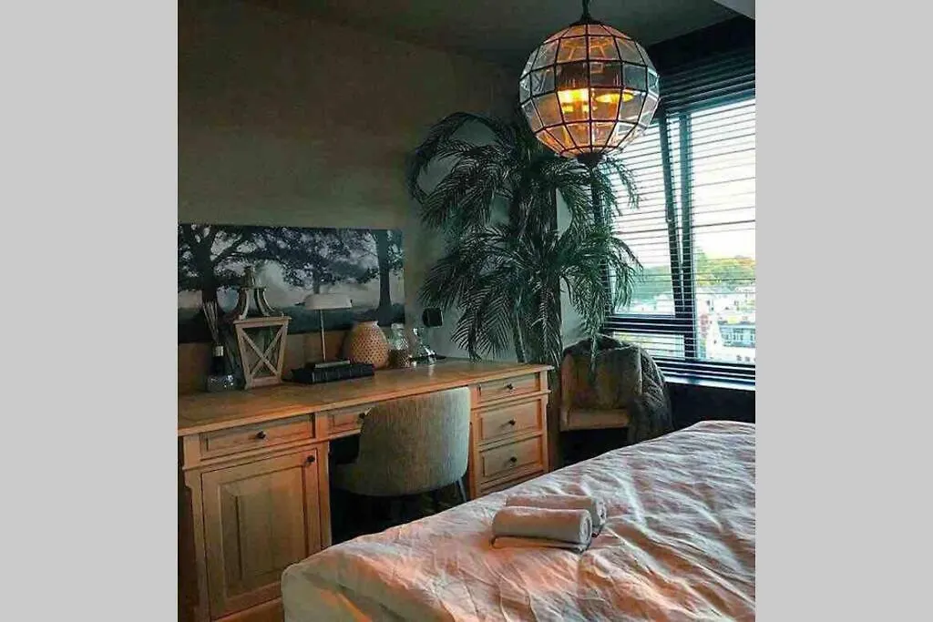 Luxurious Apartment Near Park Antwerp
